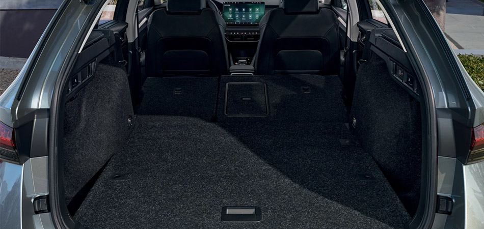Rear boot space in a Skoda Octavia