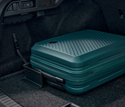 Luggage in the boot of an Octavia held in place