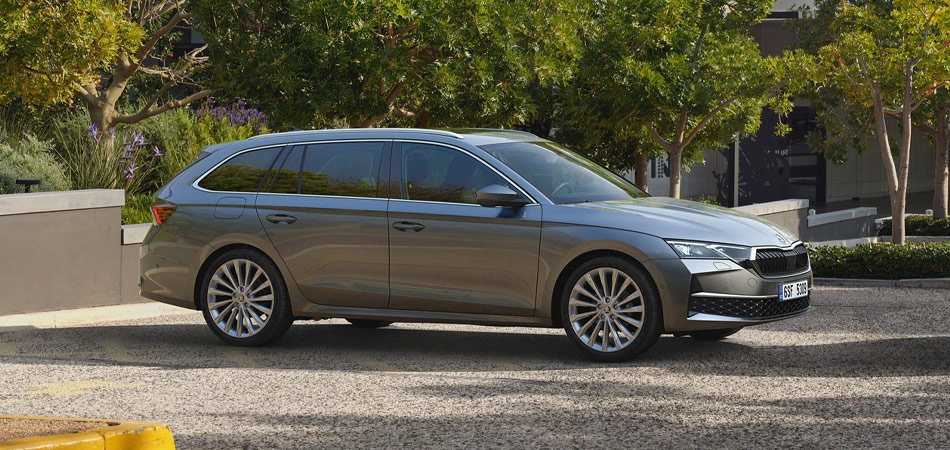 Side view of a silver Skoda station wagon
