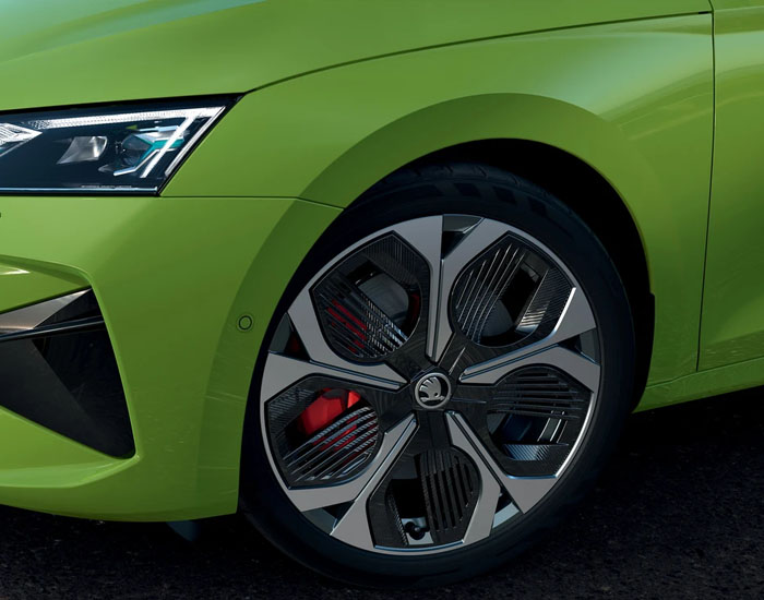 Close up of the alloy wheels on an Octivia RS