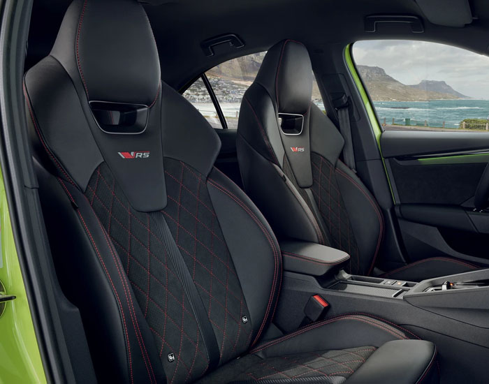 Front sports seats in an Octavia RS